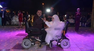 Sevgileri engel tanımadı