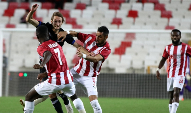 Sivasspor turu zora soktu