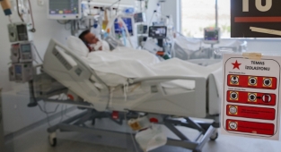 Türkiye'de 21 bin 692 kişinin Kovid-19 testi pozitif çıktı