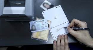 Türkiye nüfusunun yaklaşık yüzde 80'i çipli kimlik kartına geçti