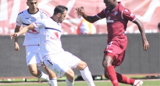 Altınordu 1 puanı  koruyamadı