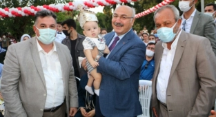 Başkan Doğruer, sünnet çocuklarını yalnız bırakmadı