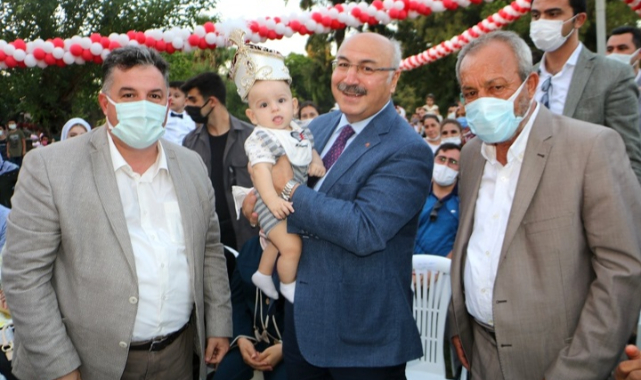 Başkan Doğruer, sünnet çocuklarını yalnız bırakmadı