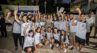 Başkan Soyer sporcularla bir araya geldi