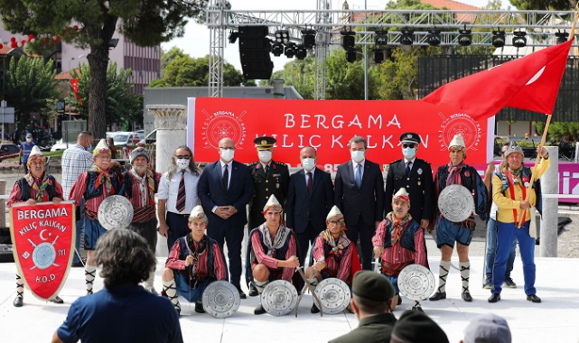 Bergama'da kurtuluş coşkusu devam ediyor