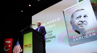 " İslam düşmanlığı barışı tehdit eden yıkıcı bir akıma dönüşmüştür"