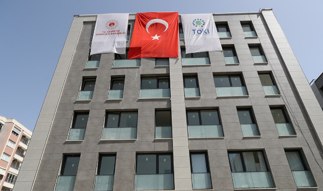 İzmir'deki deprem konutları teslim ediliyor