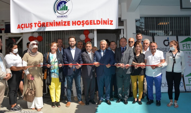 İzmirli Müteahhitler KAMİAD Dernek Açılışında Buluştu