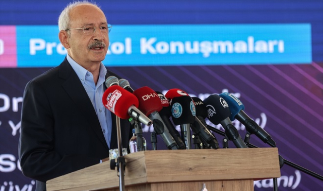 Kılıçdaroğlu, İzmir'de, Fütürizm Çalıştayı'nda konuştu
