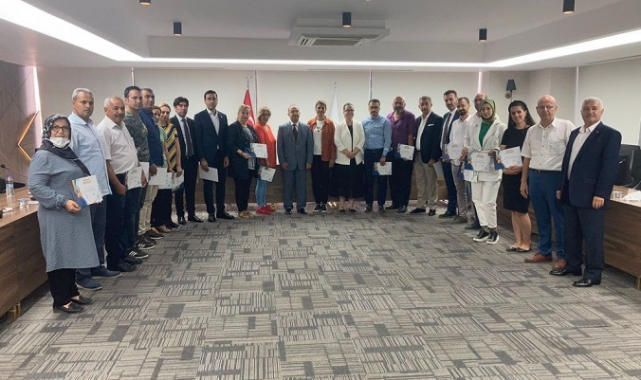 Parti içi eğitim hız kesemeden devam ediyor