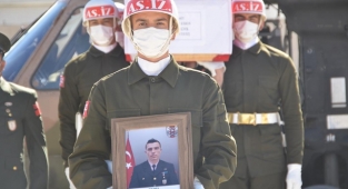 Şehit Piyade Uzman Çavuş Son Yolcuğuna Ertelendi
