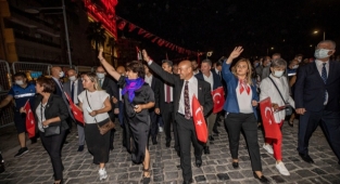 Soyer: “Türkiye'nin her yerinde çiçekler açtıracaksınız”