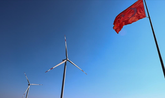 Türkiye'nin rüzgar enerjisi kurulu gücü 10 bin megavatı aştı