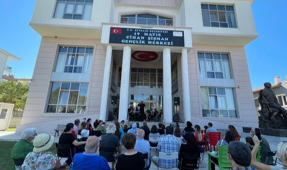 Zeytin Çekirdeklerinden Sezonun İlk Konseri