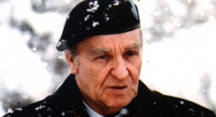 Aliya İzetbegoviç vefatının 18. yılında özlemle anılıyor