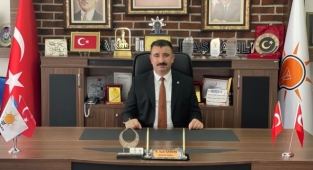 Başdaş’tan Batur’a şiirli eleştiri