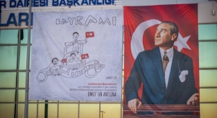 Başkan Soyer 30 Ekim depreminin yıl dönümünde Umut’u unutmadı