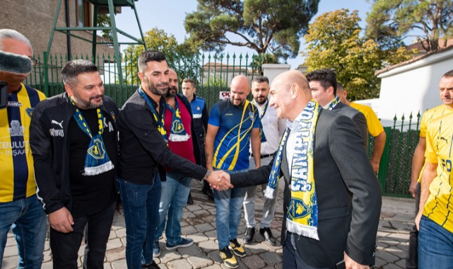 Başkan Soyer Bucaspor Taraftarlar Derneği üyeleriyle buluştu