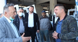 Bayır, esnafı dinledi