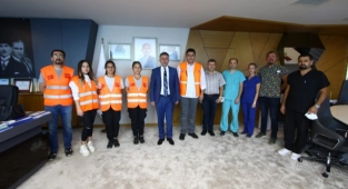 Bayraklı'da Hayvanseverlere 'Arama-Kurtarma' Eğitimi