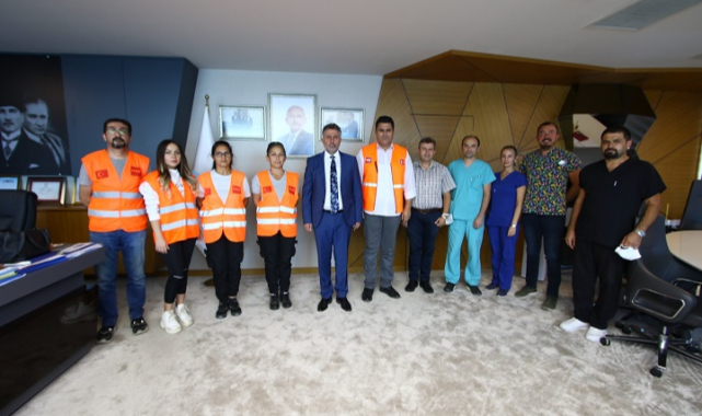 Bayraklı'da Hayvanseverlere 'Arama-Kurtarma' Eğitimi