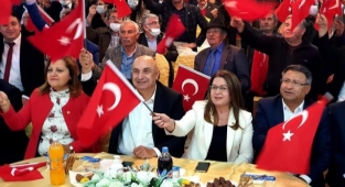 Chp’li Purçu, Afyon’da Roman Vatandaşları Ve Esnafı Ziyaret Etti!