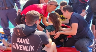 Denize düşen Ukraynalı kadın yamaç paraşütü pilotu kurtarıldı