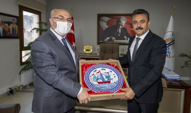 Dikili’de Muhtarlarla Birlik ve Beraberlik Buluşması
