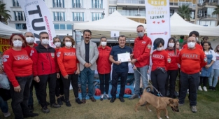 Doğa, çocuklar ve hayvan hakları için kalpler Konak’ta attı