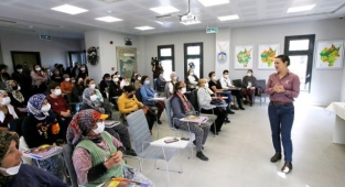 Efes Selçuk’un Kadın Üreticileri Yaşam Köyü’nde Bir Araya Geldi