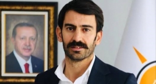 İzmir Büyükşehir Belediyesine heykel tepkisi