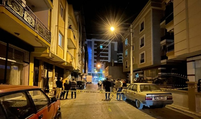 İzmir'de çıkan bıçaklı kavgada 1 kişi öldü