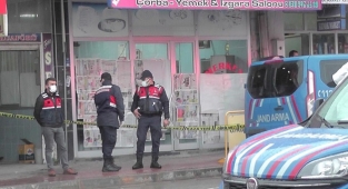 İzmir'de lokantada silahlı saldırıya uğrayan kişi öldü