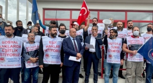 İzmir'de metro ve tramvay çalışanları grev kararı astı