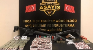 İzmir'de uyuşturucu ticareti iddiasıyla 2 şüpheli tutuklandı