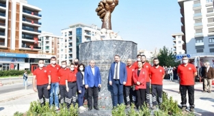 İzmir Depreminin Yıl Dönümü Çiğli'de Unutulmadı