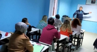 Kınık Belediyesinin Kpss Kursuna Yoğun İlgi