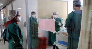 Kovid-19 vakaları 50 ilde 100 bin kişide 200'ü aştı