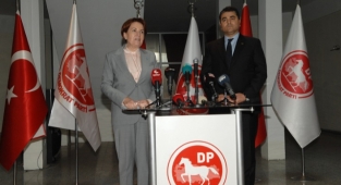 Meral Akşener,Gültekin Uysal'ı Ziyaret Etti