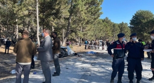 Öğrenci servisi devrildi 5 ölü