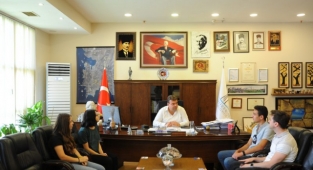 Seferihisar Belediyesi’nden üniversiteli gençlere destek