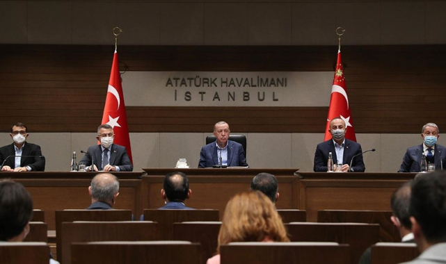 Türkiye vesayeti de darbe zihniyetini de gömeli çok oldu