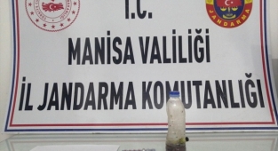 Üzerlerinde uyuşturucu bulunan 3 kişi, gözaltına alındı