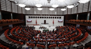Yurt dışına asker gönderme tezkereleri TBMM'de