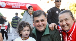 Ata’dan Ana’ya koştular