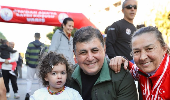 Ata’dan Ana’ya koştular