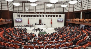 Azerbaycan tezkeresi TBMM Başkanlığına sunuldu