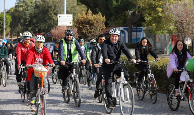 Bergama hafta sonuna sağlık için pedal basarak başladı