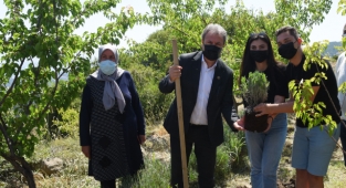 Bornova’ya lavanta bahçesi