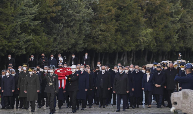 Cumhurbaşkanı Erdoğan Anıt Kabirde
